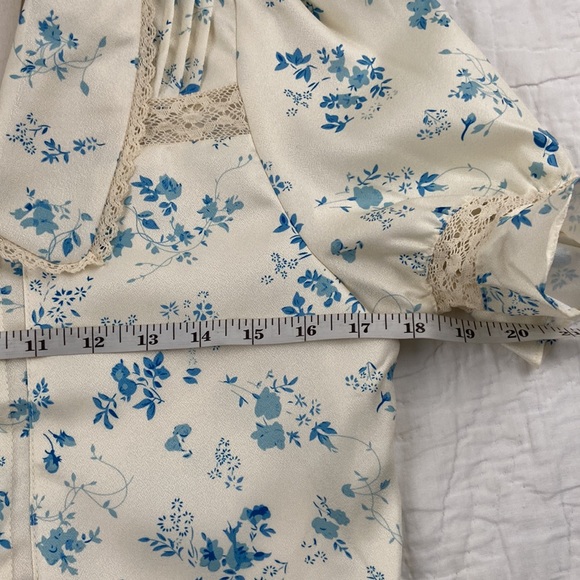 NWT Rihoas The Lace Spliced Pleated Floral Shirt size Small - Picture 8 of 11